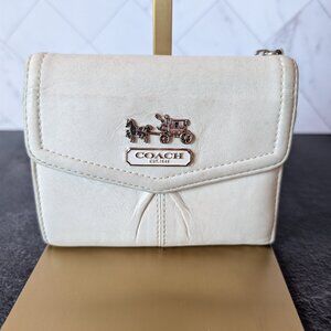 Coach Cream Leather Compact Wallet / Zip Pouch – Authentic